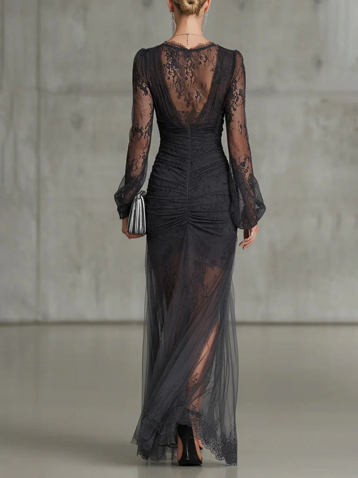 Laura | Dunkelgraues Spitzen-Maxikleid mit Raffungen