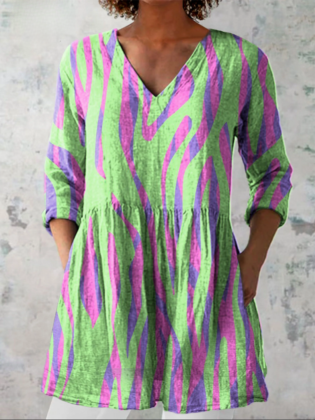 Wilhelmine | Lange Bluse mit V-Ausschnitt-Design