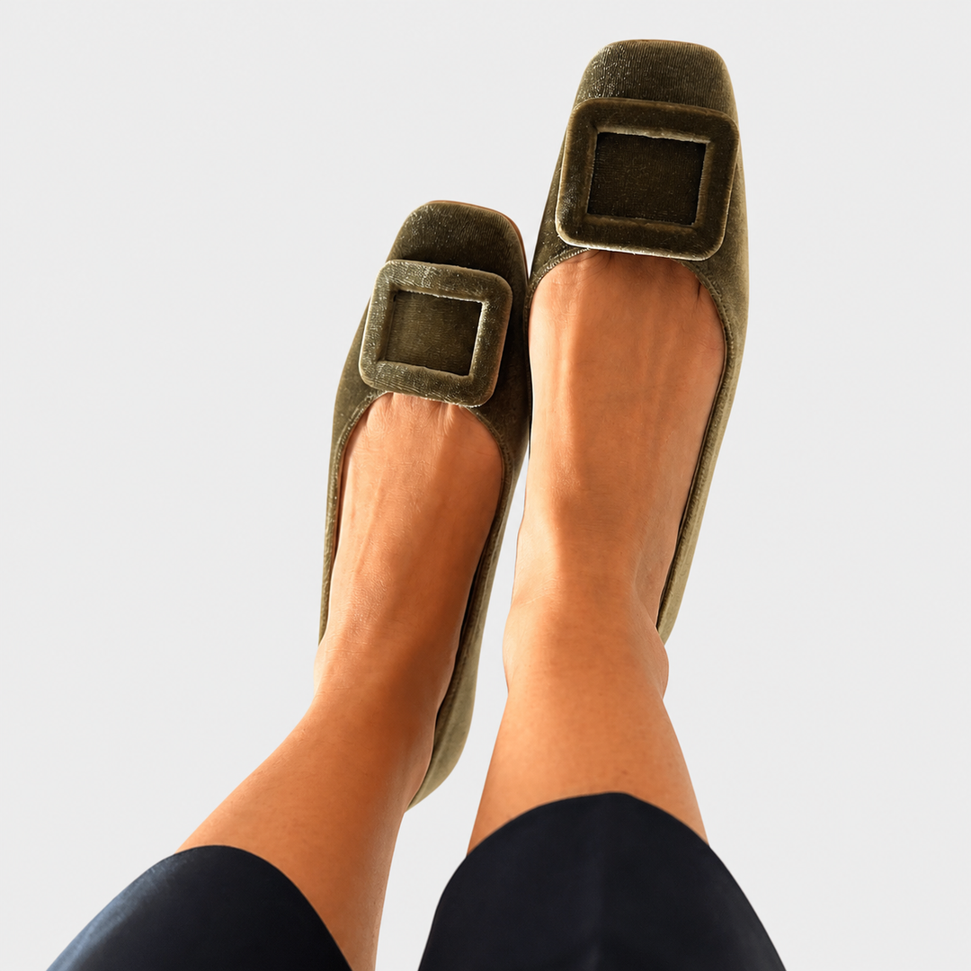 Annika | Design-Loafer aus schwedischem Leder" can be rewritten as:

"Annika | Elegante Loafer aus schwedischem Leder