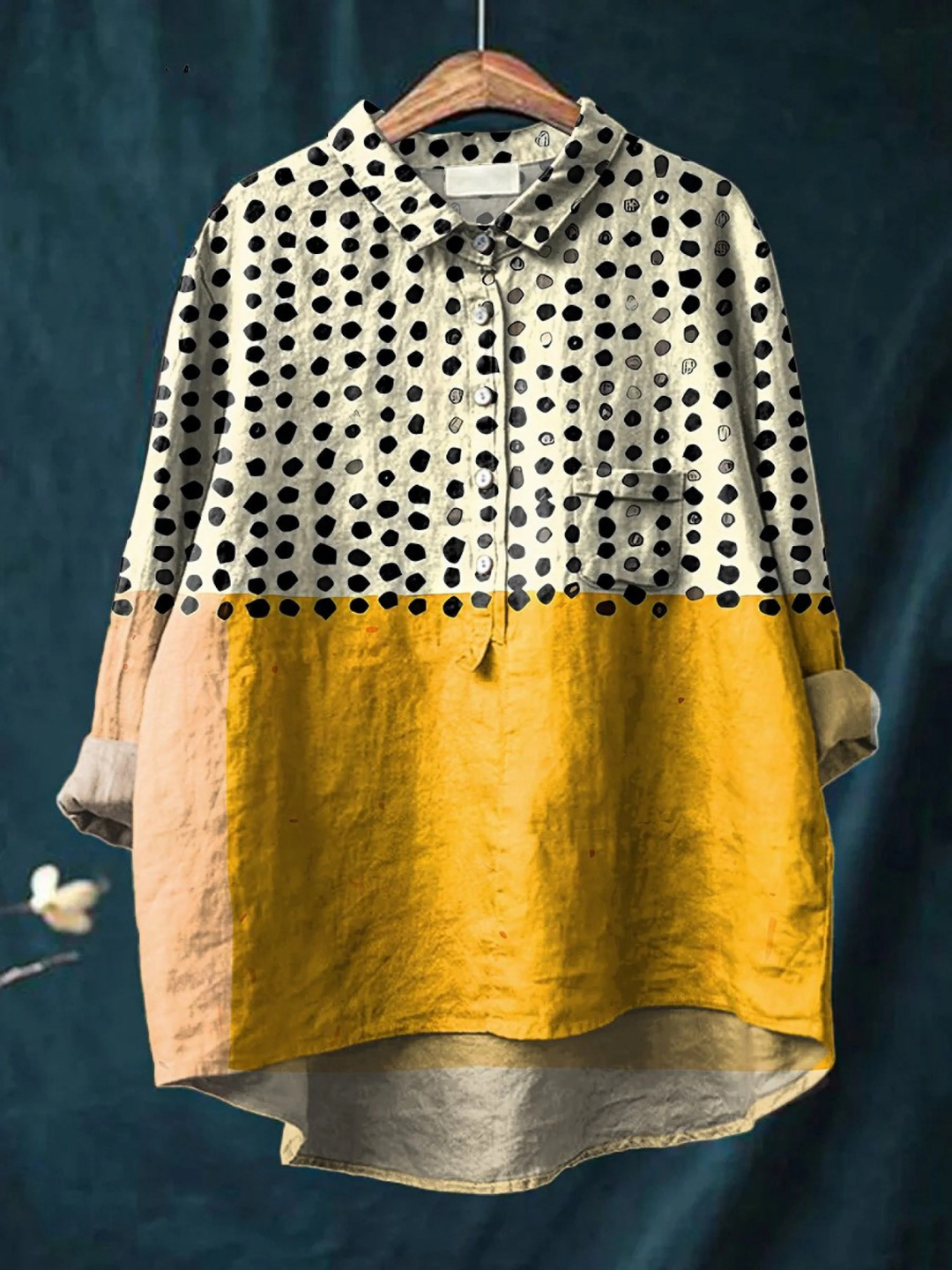 Martha | Elegante Damenbluse mit Punktmuster