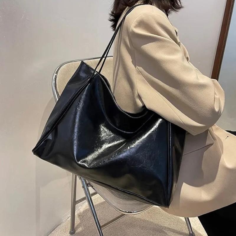 Paula | Shiny Leather Bag