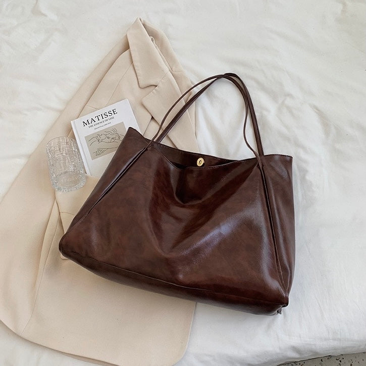 Paula | Shiny Leather Bag