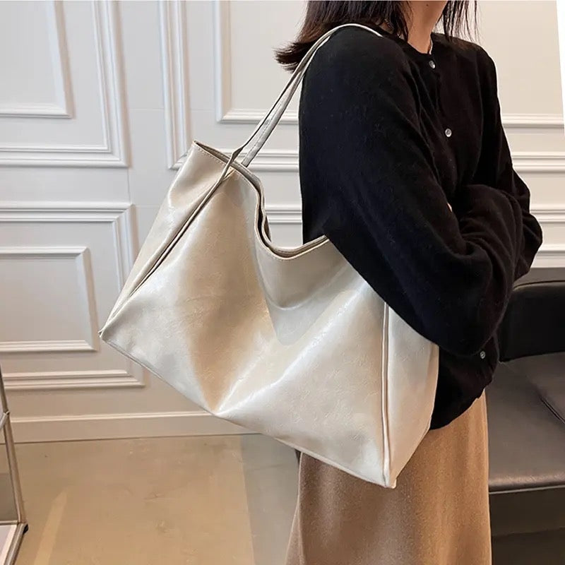 Paula | Shiny Leather Bag