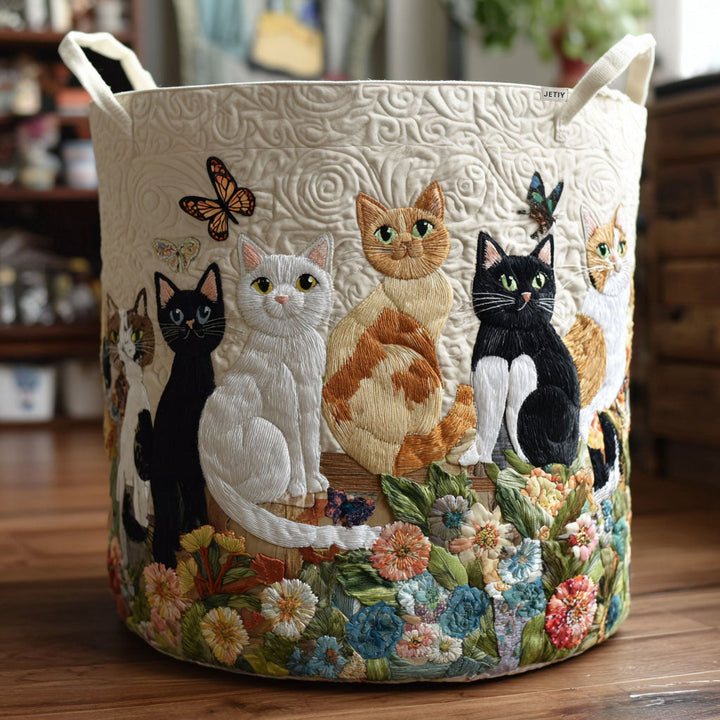 Handgefertigter Wäschekorb mit Gartenkatzen-Motiv