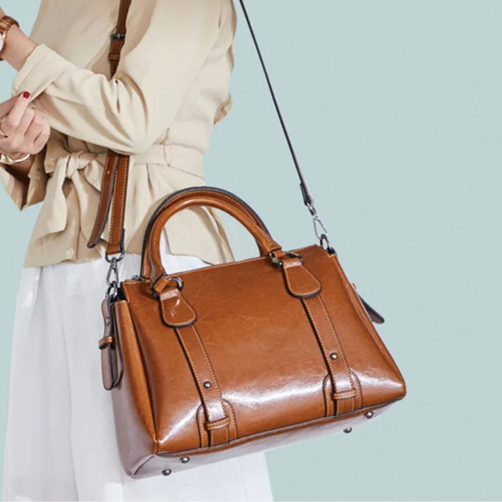 Ida | Shiny Shoulder Bag