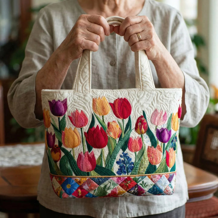 Polsterte Tasche - Tulpen im Garten